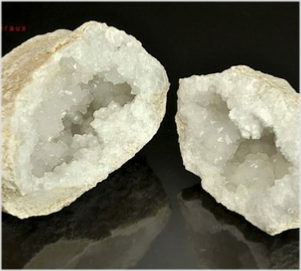 Quartz geode